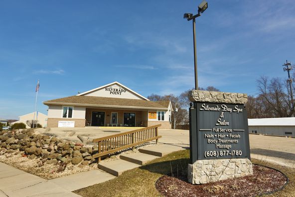 101 Silverado Dr, Stoughton, WI 53589